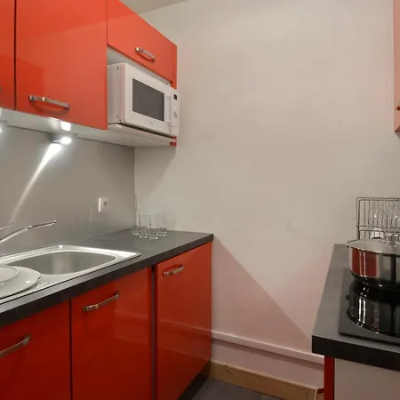 Renove Proche Des Pistes Avec Balcon - Fr-1-181-1957 Apartment *